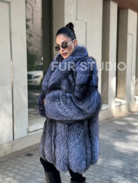 Удлиненная шуба из чернобурой лисы - фото 0