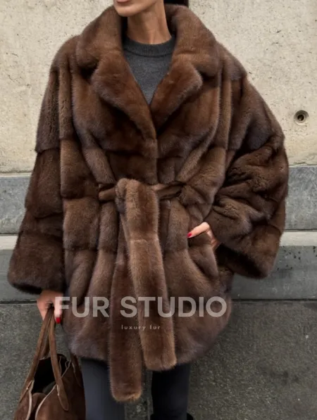 Полушубок из меха норки Brown Velvet, английский воротник фасон - летучая мышь - фото 1