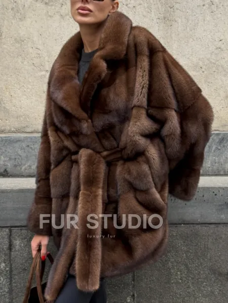 Полушубок из меха норки Brown Velvet, английский воротник фасон - летучая мышь - фото 2