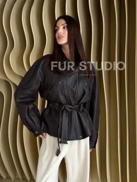 Коричневая кожаная куртка «Тренд - 2026» - фото 12