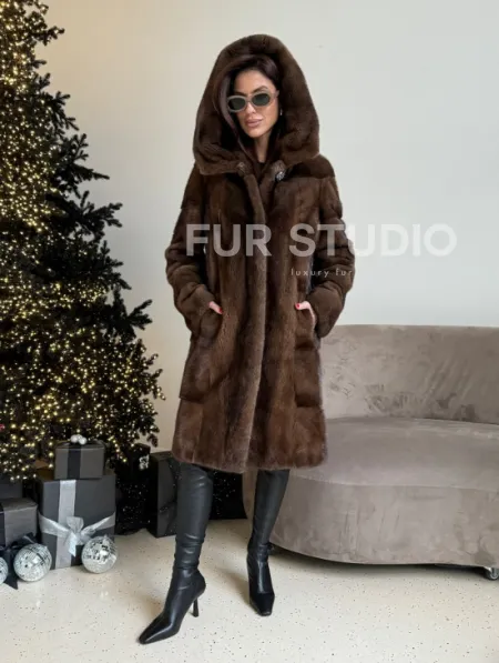 Норковая шуба с капюшоном в цвете орех - фото 6