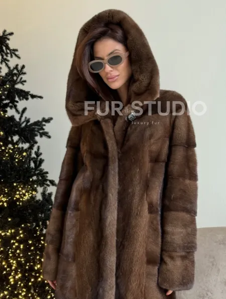 Норковая шуба с капюшоном в цвете орех - фото 1