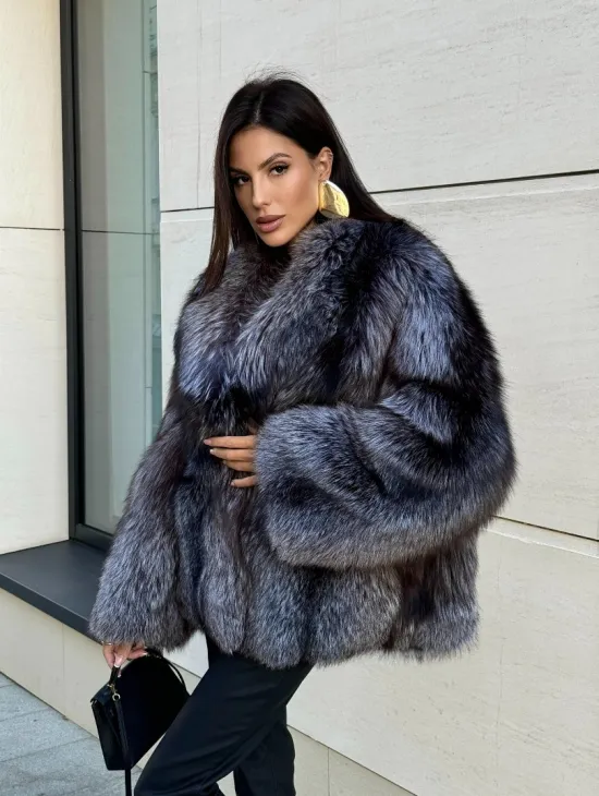 Шуба из меха чернобурки с английским воротником, цельные пластины - серая - фото 9