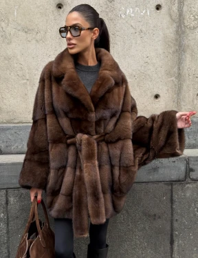Полушубок из меха норки Brown Velvet, английский воротник фасон - летучая мышь - фото 0