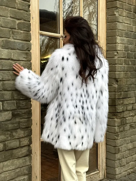 Шуба из цельных шкур натурального меха лисы под рысь (ручная работа) - фото 9