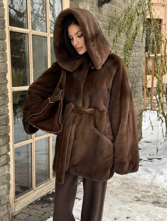 Шуба летучая мышь мех NAFA с капюшоном - цвет соболь - фото 4