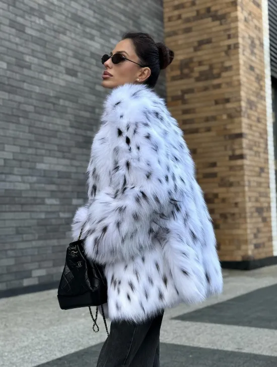 Шуба из меха белой аукционной лисы под рысь, ручная работа - фото 11