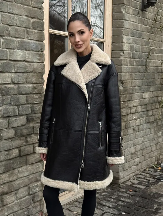 Удлиненная дубленка на белой овчине - фото 8