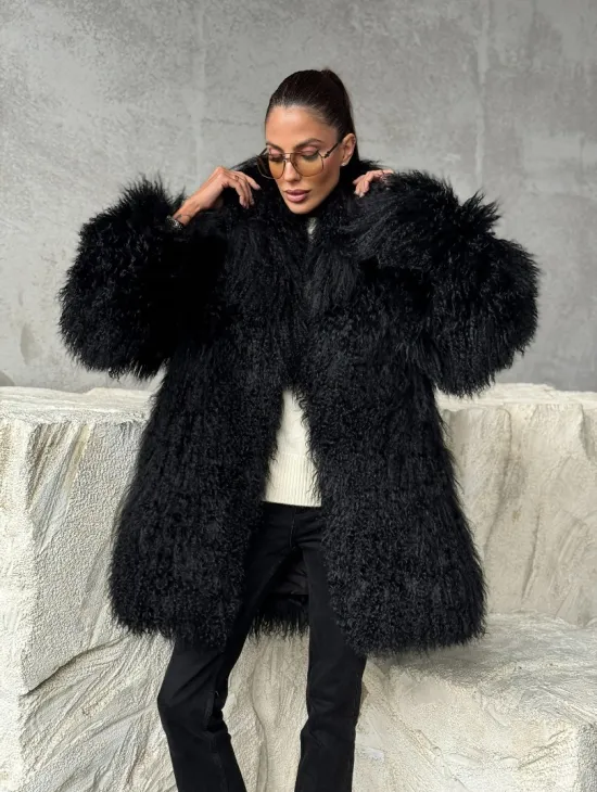 Черная шуба из ламы - фото 9