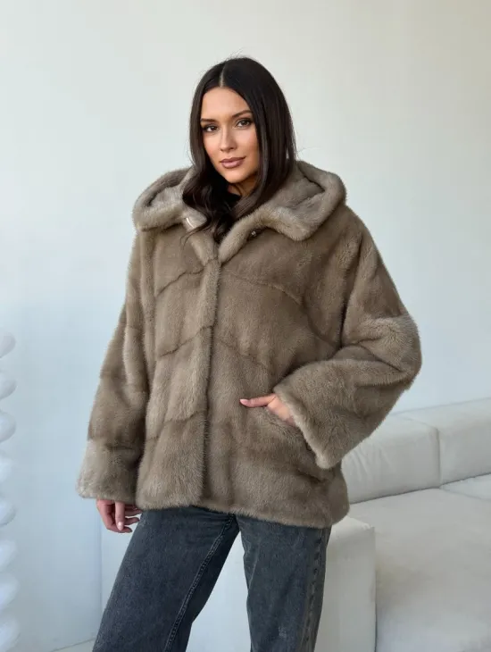 Короткая  норковая шуба с капюшоном - фото 8