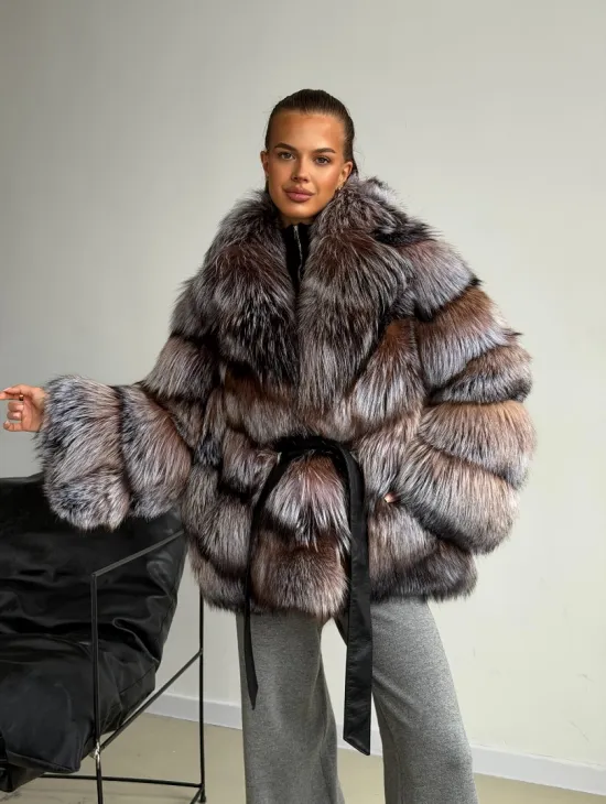 Шуба из меха лисы блюфрост - фото 10