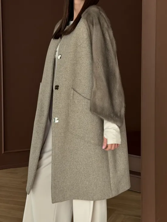 Женское пальто с меховыми рукавами из норки - фото 3