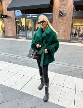 Короткая шуба из меха норки Velvet в изумрудном цвете - фото 5