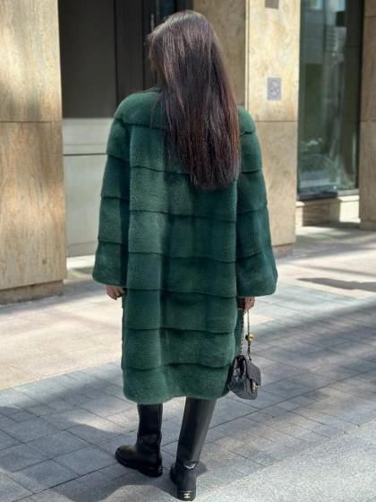 Зеленая шуба мех Kopenhagen fur - английский воротник - фото 4